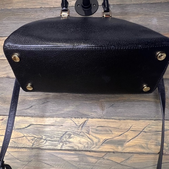 BIN047.2 LIKE NEW Michael Kors MK Logo Gold Charm Black Pebble Leather Satchel - Picture 5 of 10